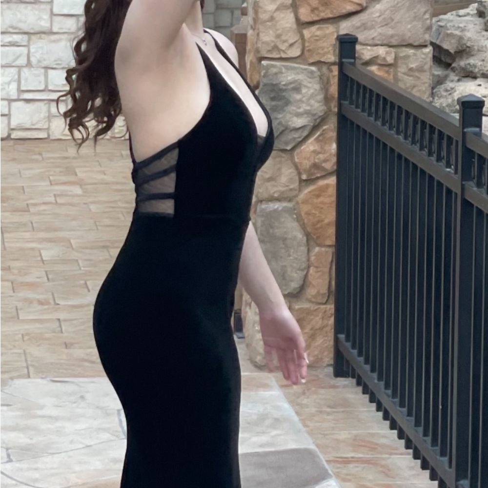 Elegant Black Evening Dress